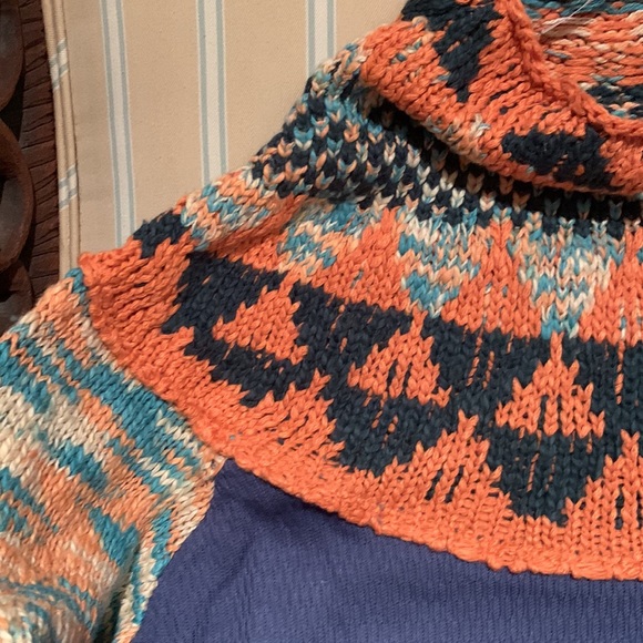 FREE PEOPLE CROCHET TURTLENECK SWEATER IN NAVY COMBO LONG PUFF SLEEVES - Picture 8 of 16